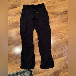 Lululemon dance pants mid rise full length black   Size 6